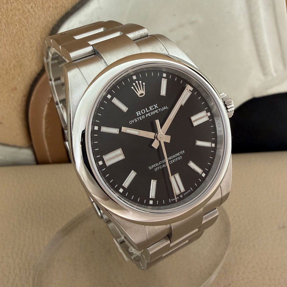 Rolex Oyster Perpetual 41 Black 134300 3