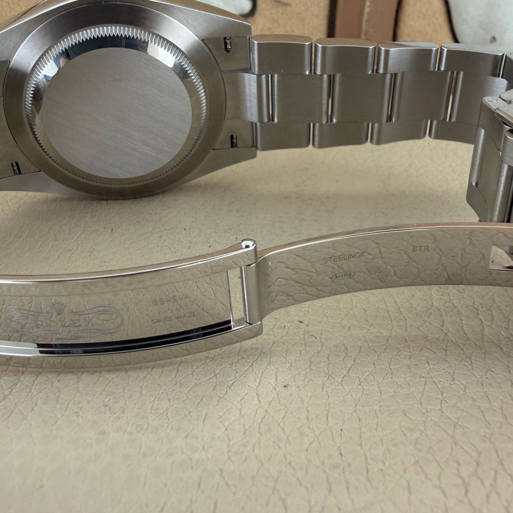 Rolex Oyster Perpetual 41 Green 134300 11