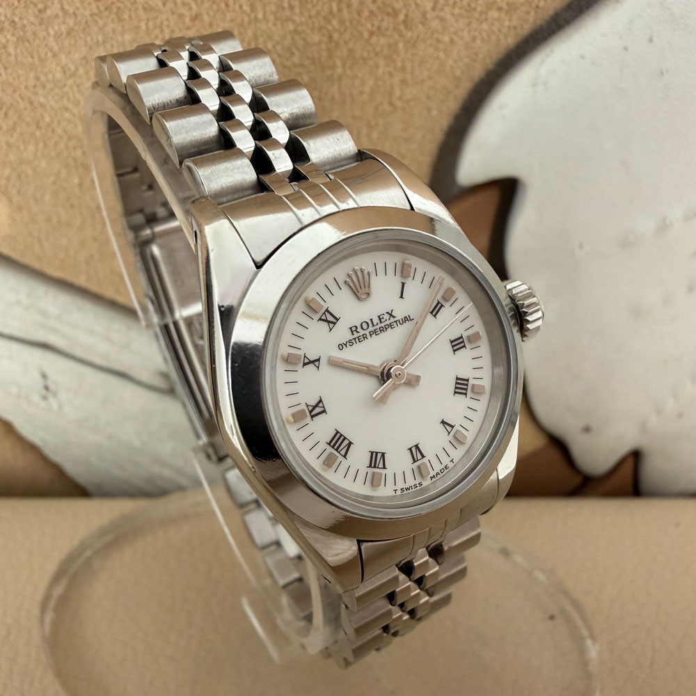 Rolex Oyster Perpetual Lady 67180 2
