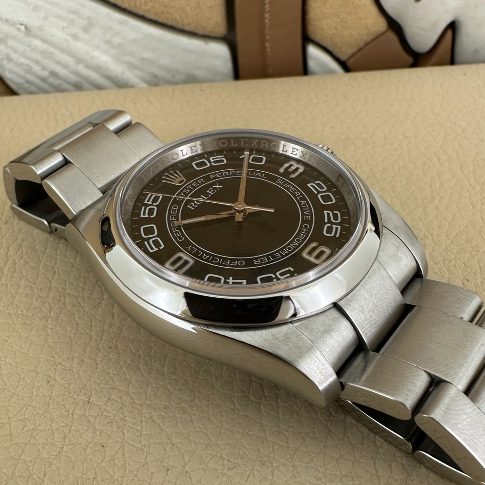 Rolex Oyster Perpetual 116000 12