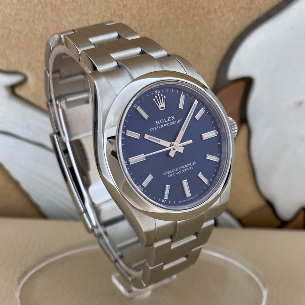 Rolex Oyster Perpetual Blue 124200 3