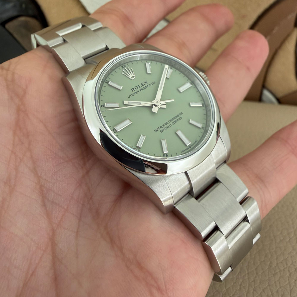 Rolex Oyster Perpetual Pistachio 124200 10