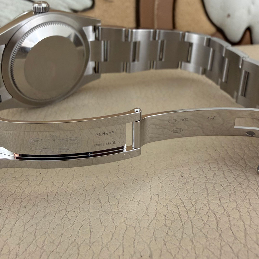 Rolex Oyster Perpetual Pistachio 124200 11