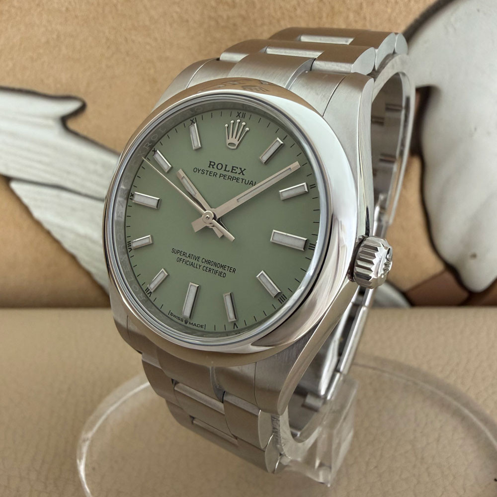 Rolex Oyster Perpetual Pistachio 124200 2