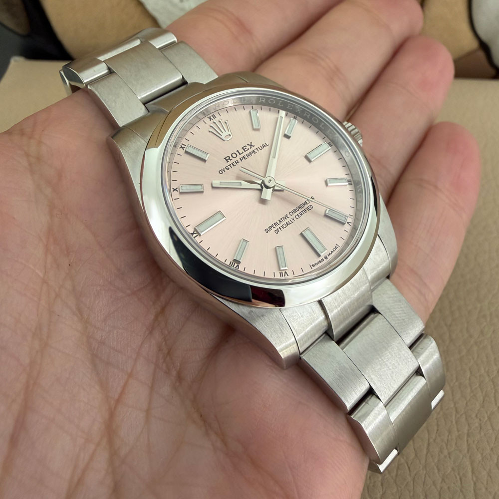 Rolex Oyster Perpetual 124200 10