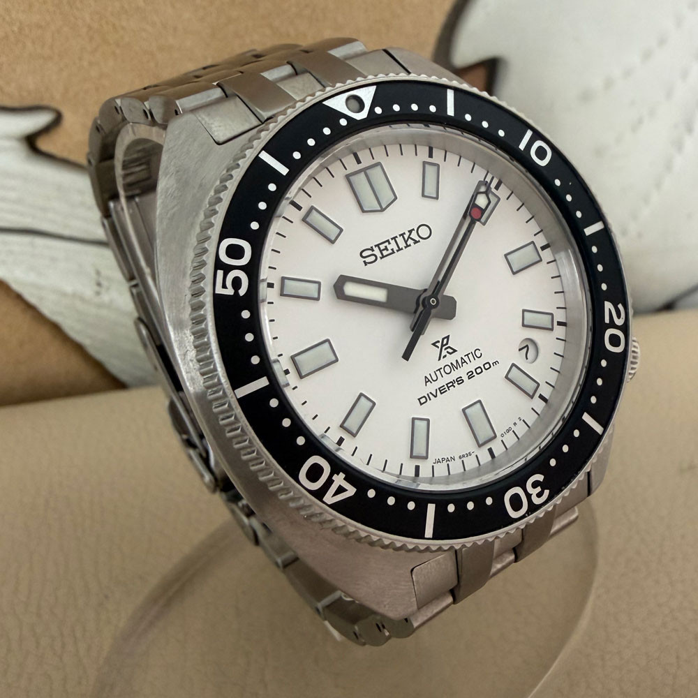 Seiko Prospex Divers 200 6R35-01Z0 3