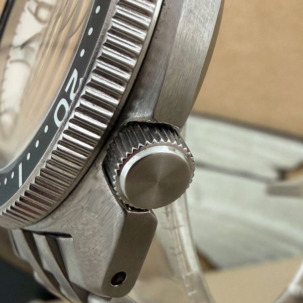Seiko Prospex Divers 200 6R35-01Z0 4
