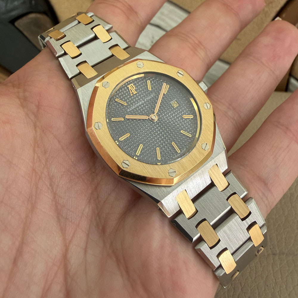 Audemars Piguet Royal Oak Midsize 9