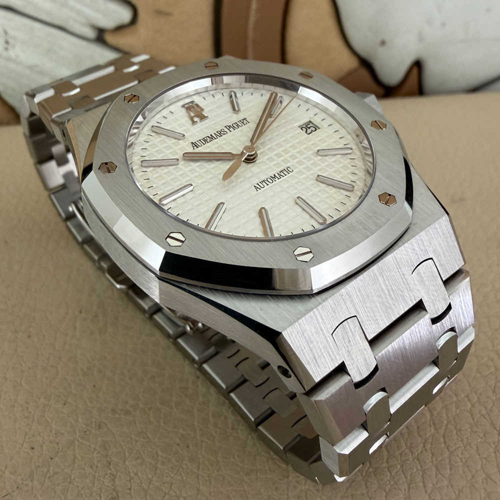 Audemars Piguet Royal Oak 15300ST.OO.1220ST.01 12