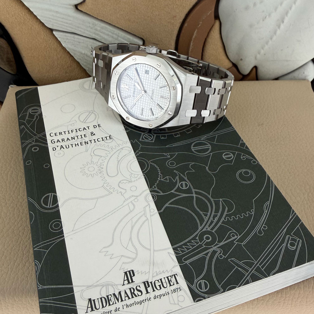 Audemars Piguet Royal Oak 15300ST.OO.1220ST.01 1