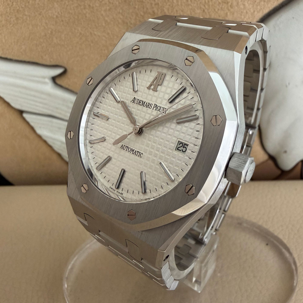 Audemars Piguet Royal Oak 15300ST.OO.1220ST.01 2