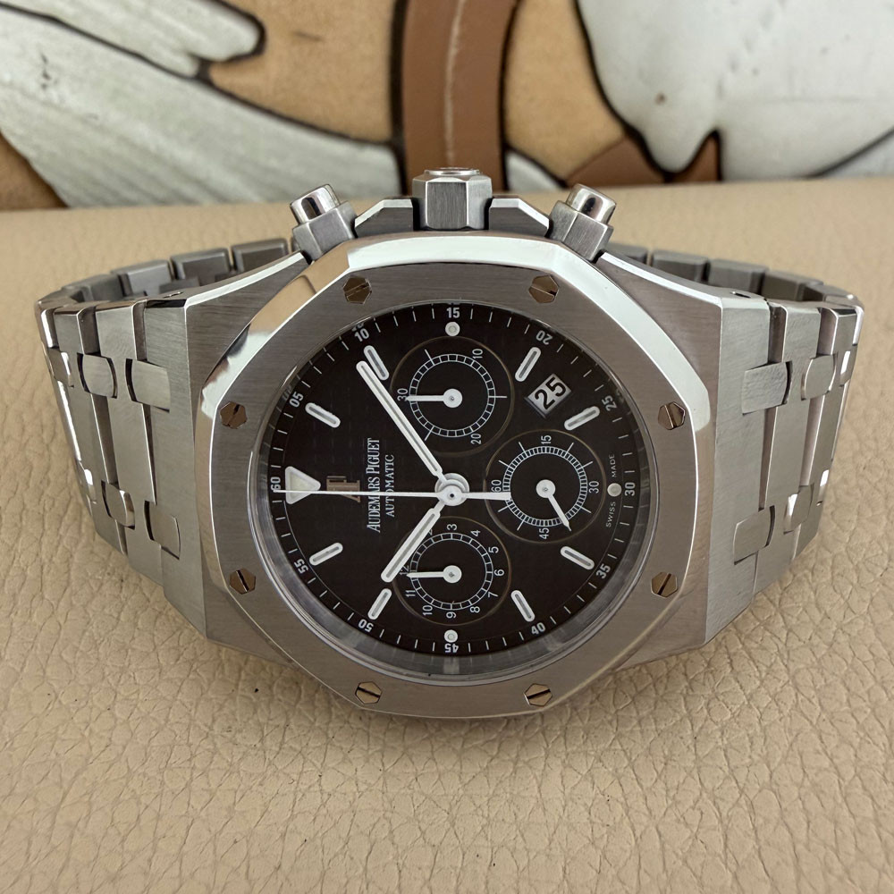 Audemars Piguet Royal Oak Chronograph 26300ST.OO.1110ST.03 7