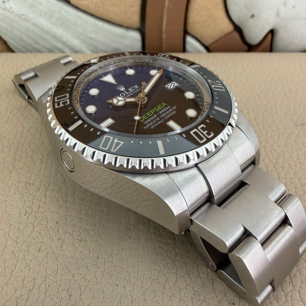 Rolex Sea-Dweller Deepsea 136660 12
