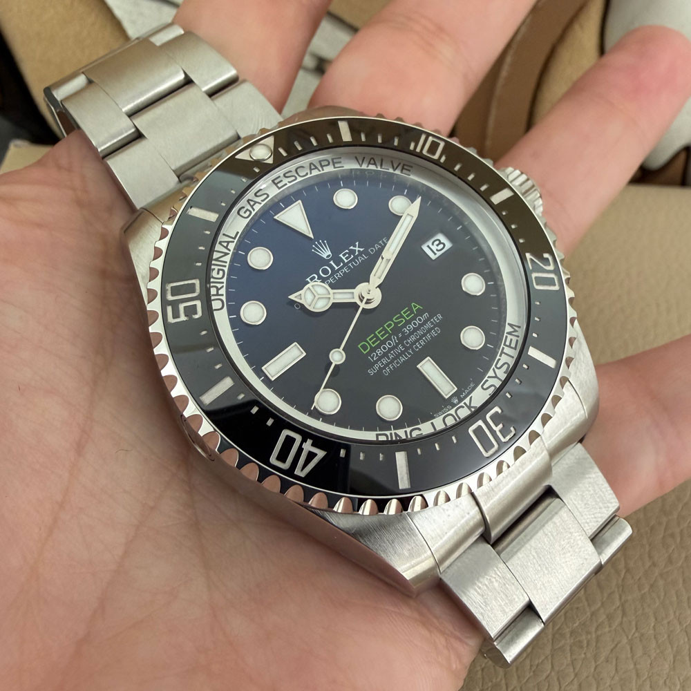 Rolex Sea-Dweller Deepsea DBlue Cameron 136660 11