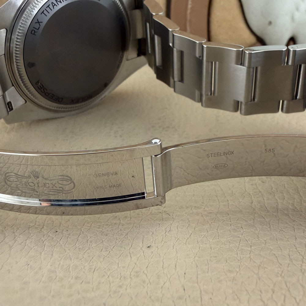 Rolex Sea-Dweller Deepsea DBlue Cameron 136660 12