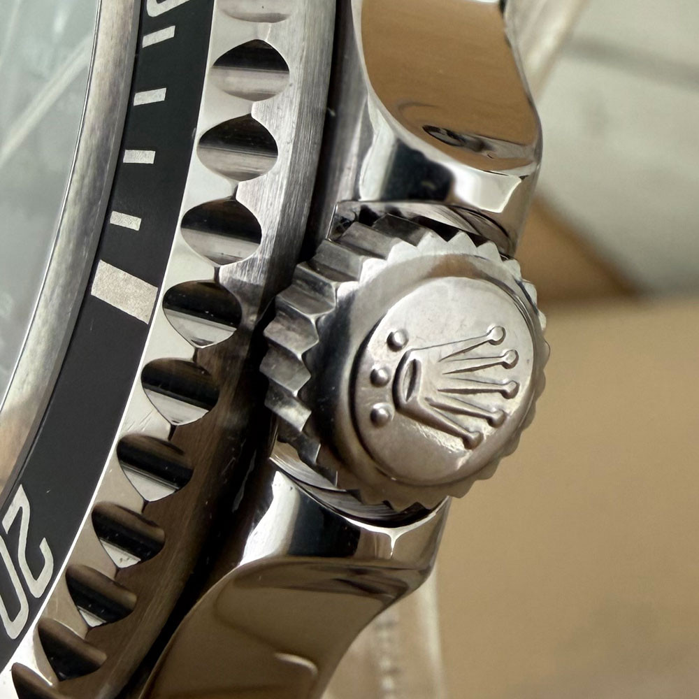 Rolex Sea-Dweller 16600 4