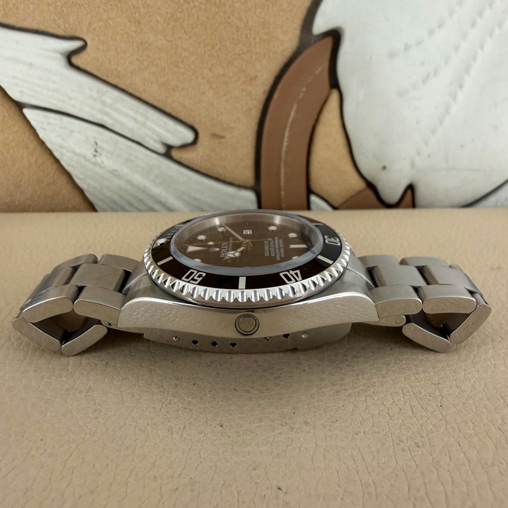 Rolex Sea-Dweller 16600 11