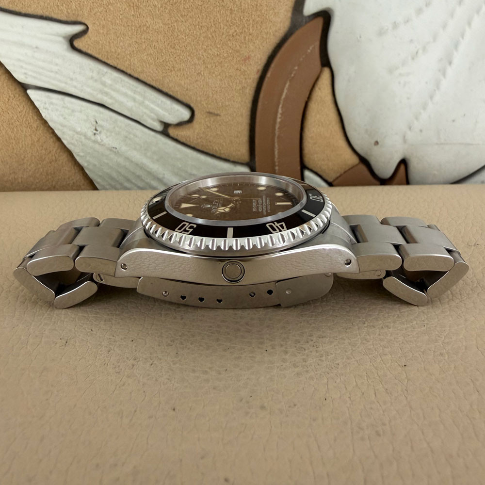 Rolex Sea-Dweller 16600 12
