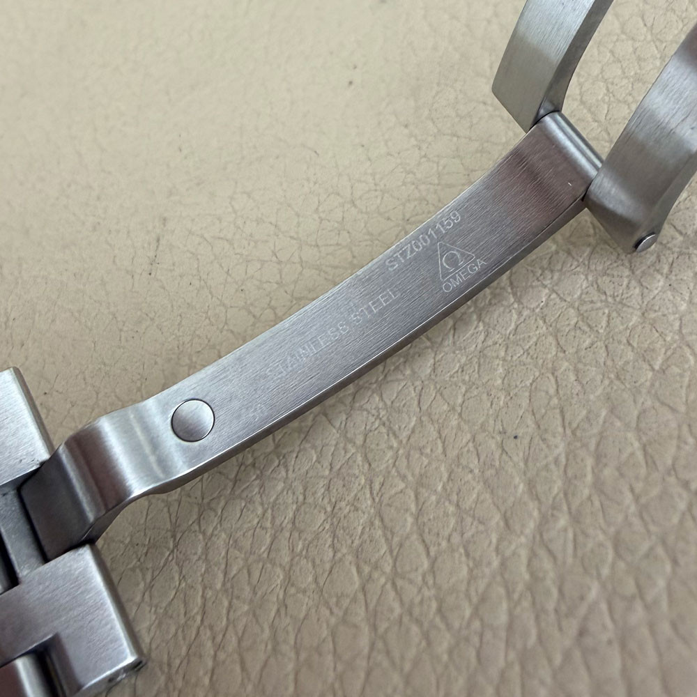 Omega Seamaster 300 Co Axial 21030422003001 10