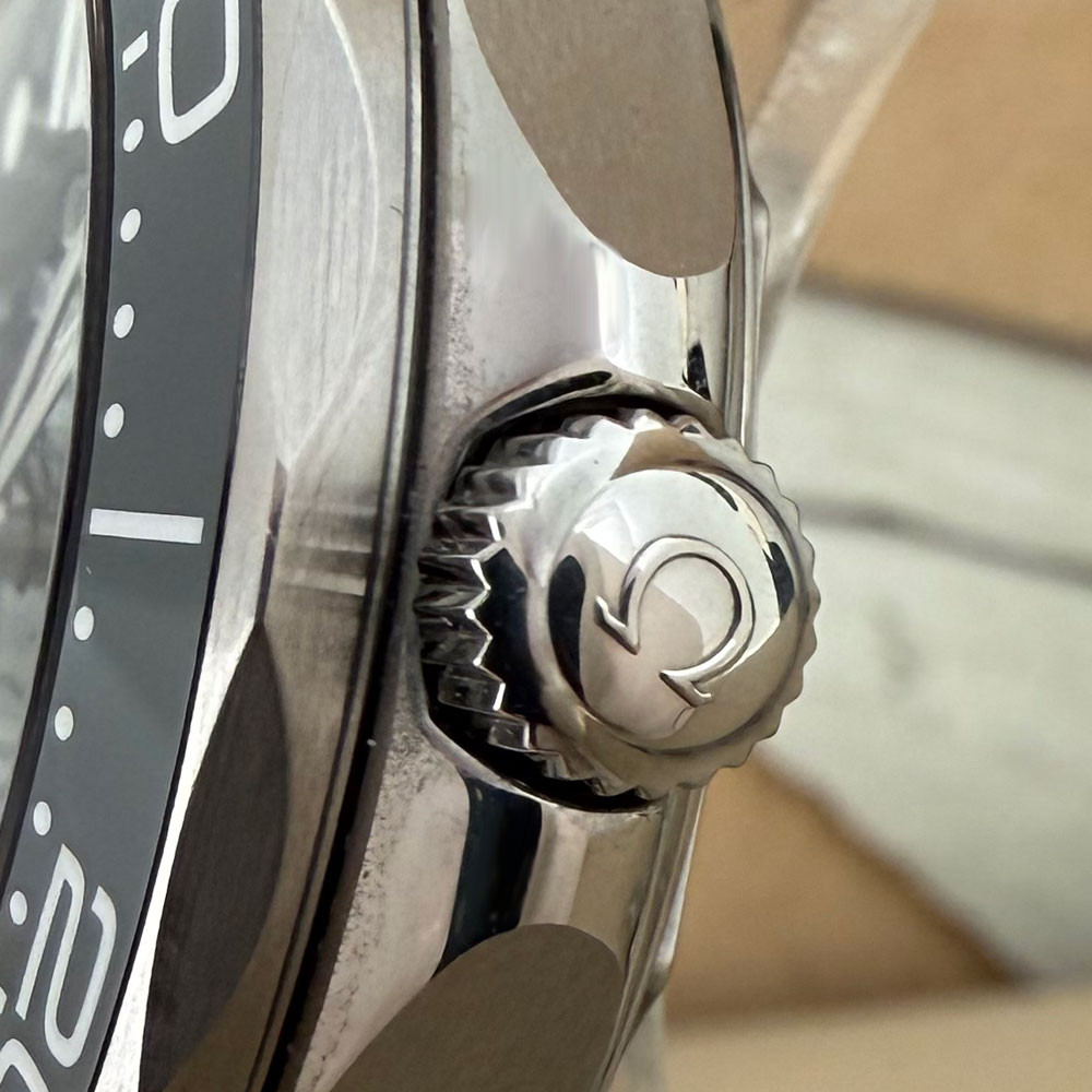 Omega Seamaster CoAxial 21030422001001 4