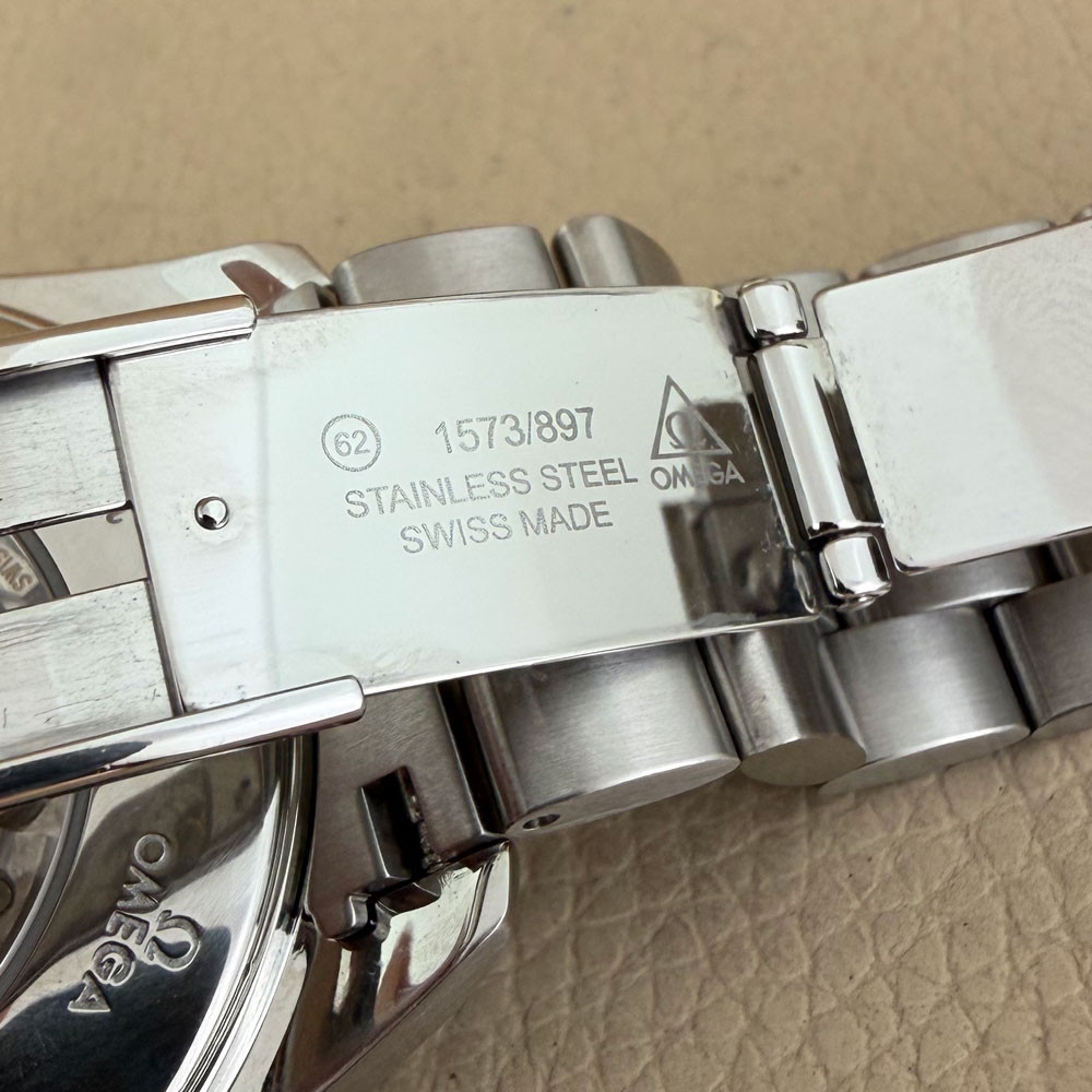 Omega Seamaster Aqua Terra 150M 25025000 10