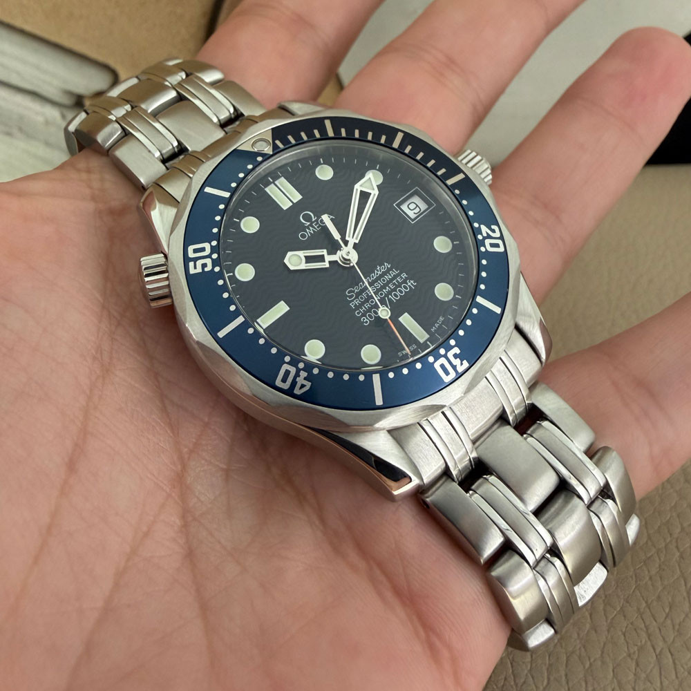Omega Seamaster Misura Media 25518000 10