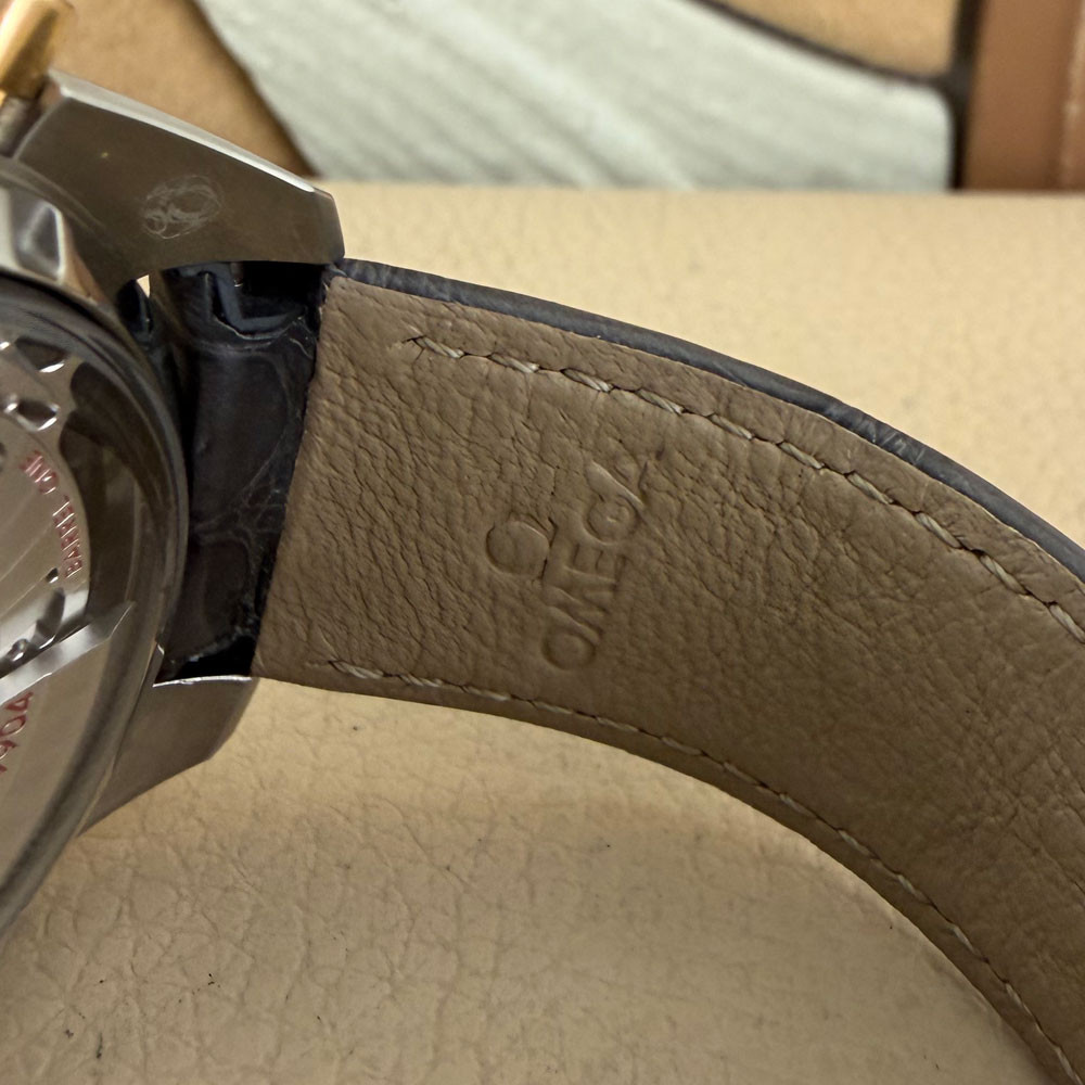 Omega Speedmaster Moonphase 30423445206001 9
