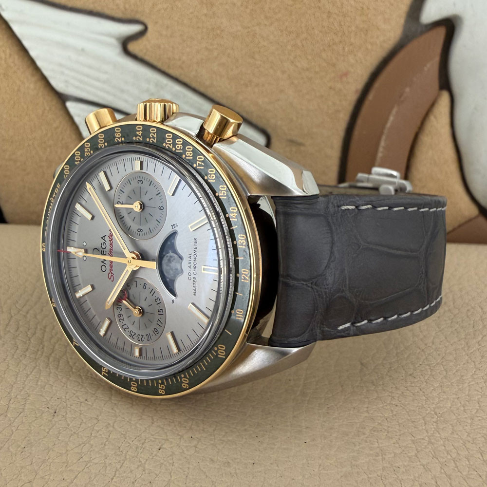 Omega Speedmaster Moonphase 30423445206001 12
