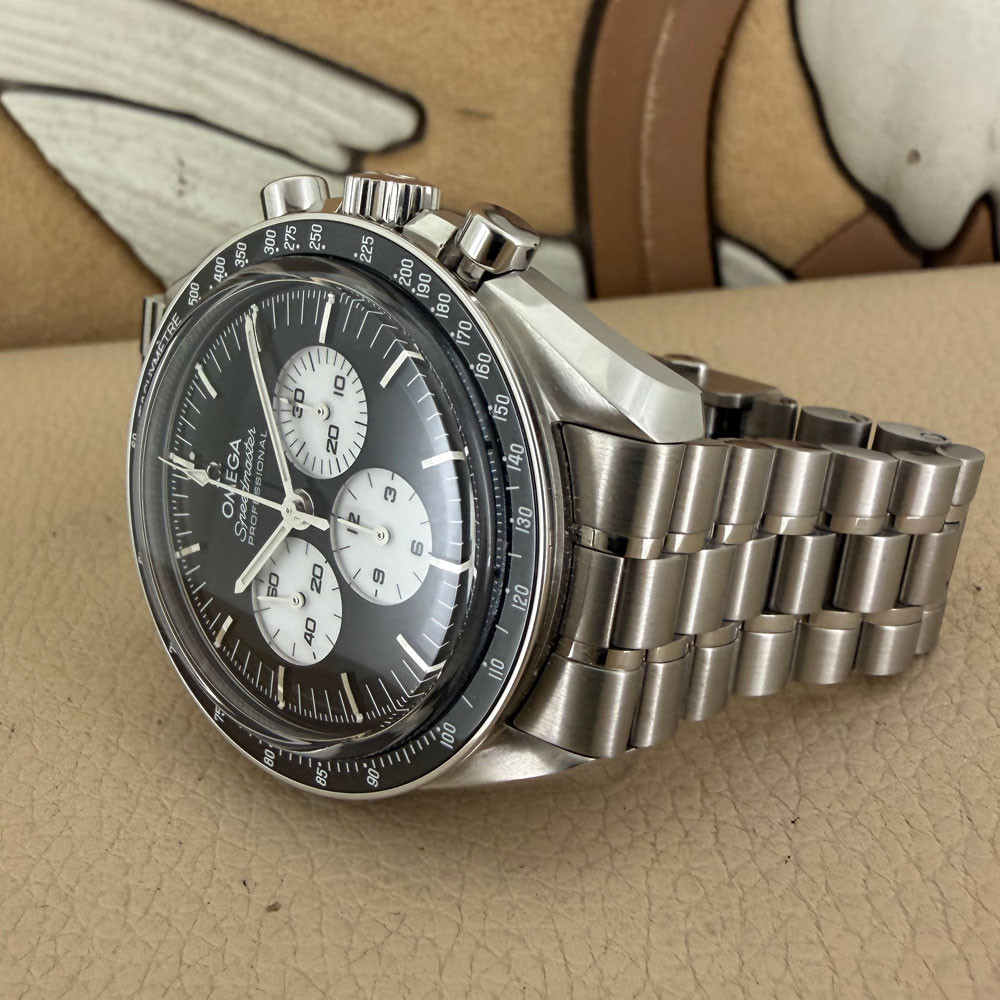Omega Speedmaster Moonwatch Professional 31030425001004 14