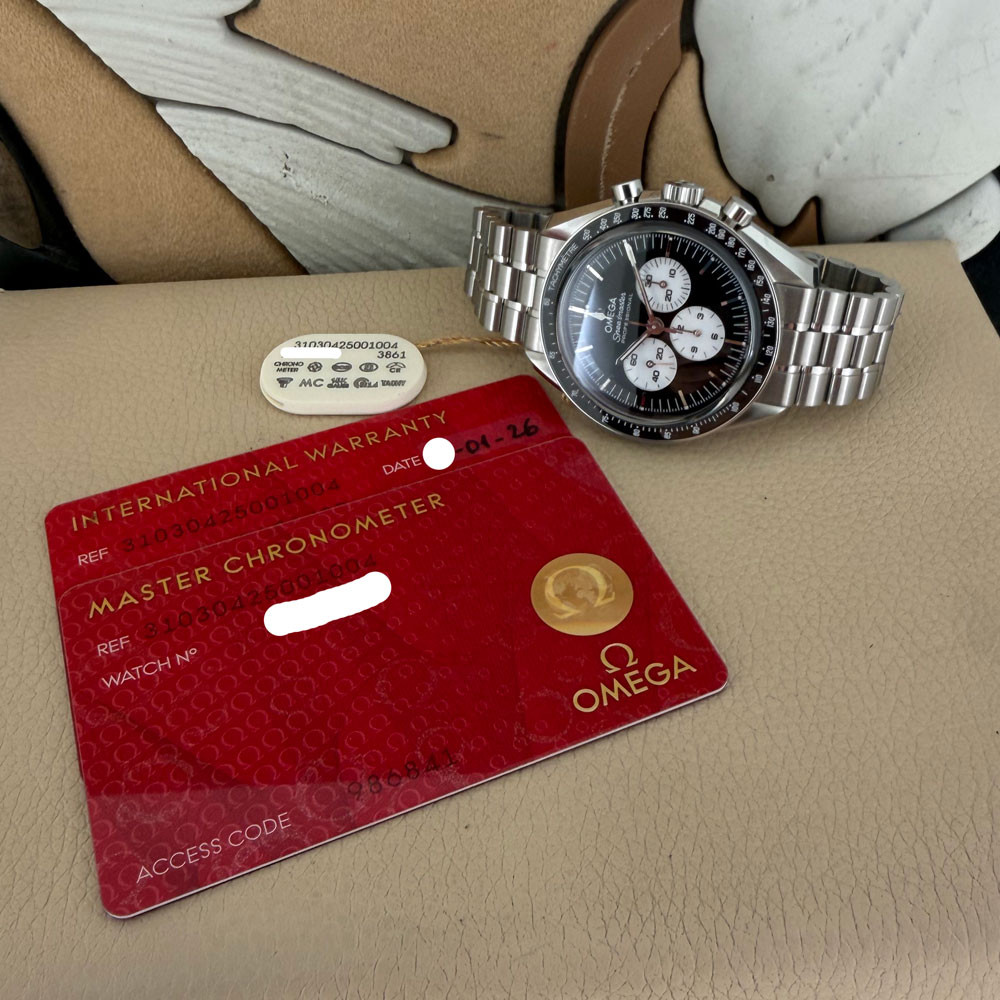 Omega Speedmaster Moonwatch Professional 31030425001004 1