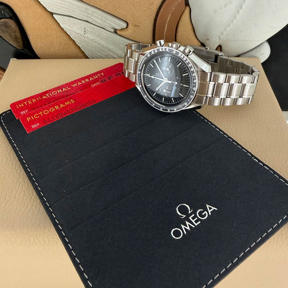 Omega Speedmaster Moonwatch Big Box NOS 31130423001005 2