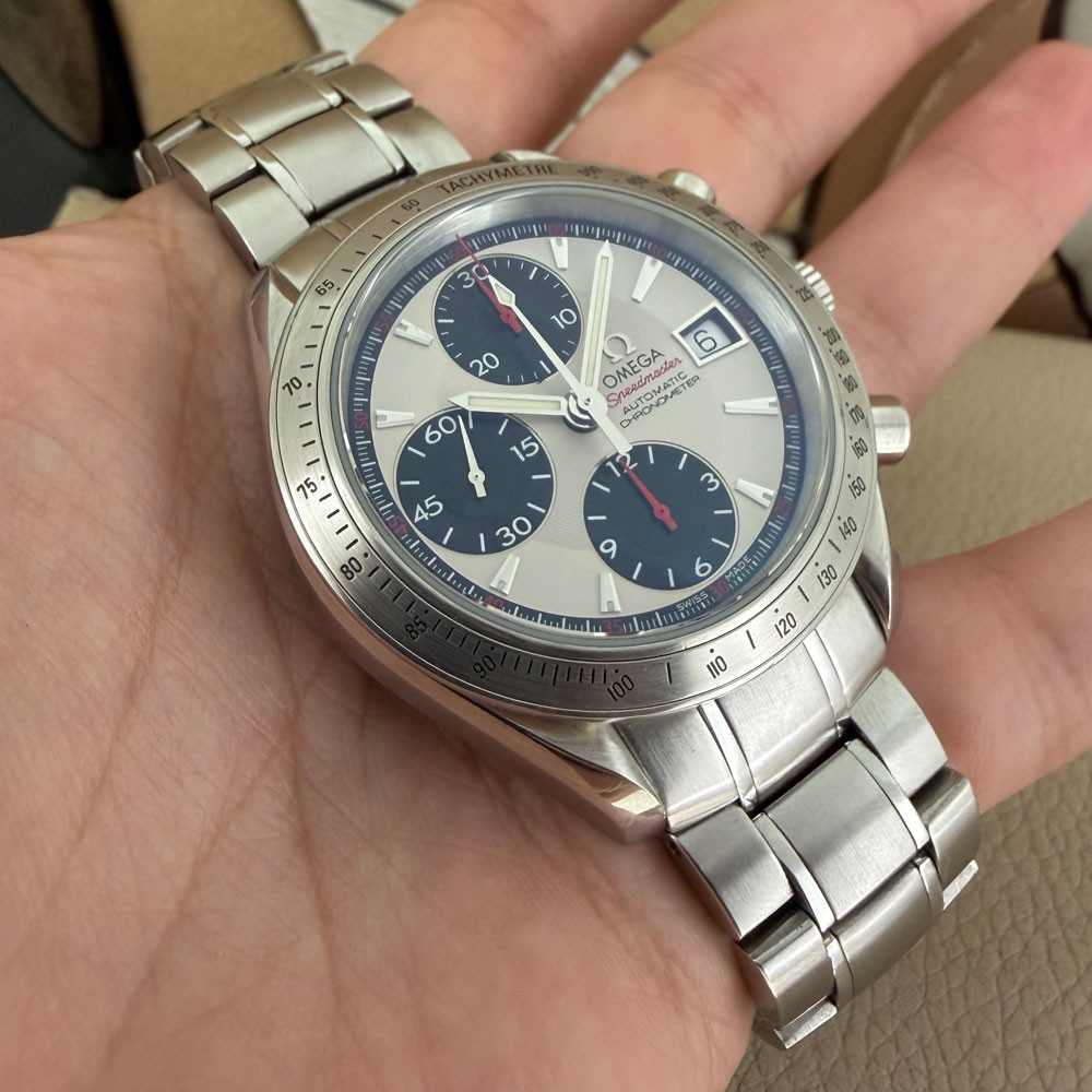 Omega Speedmaster Date 32113100 10