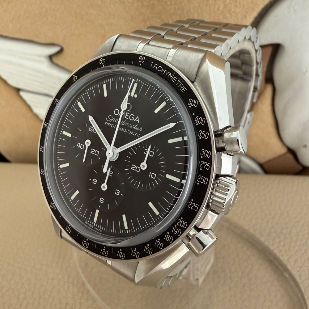Omega Speedmaster Moonwatch Sapphire Sandwich 31030425001002 2