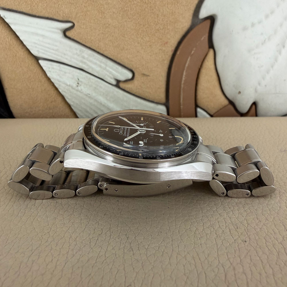 Omega Speedmaster Moonwatch 1450022 35705000 12