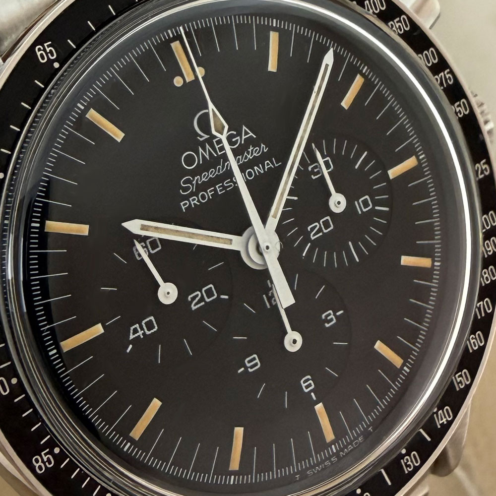 Omega Speedmaster Moonwatch 1450022 35705000 6