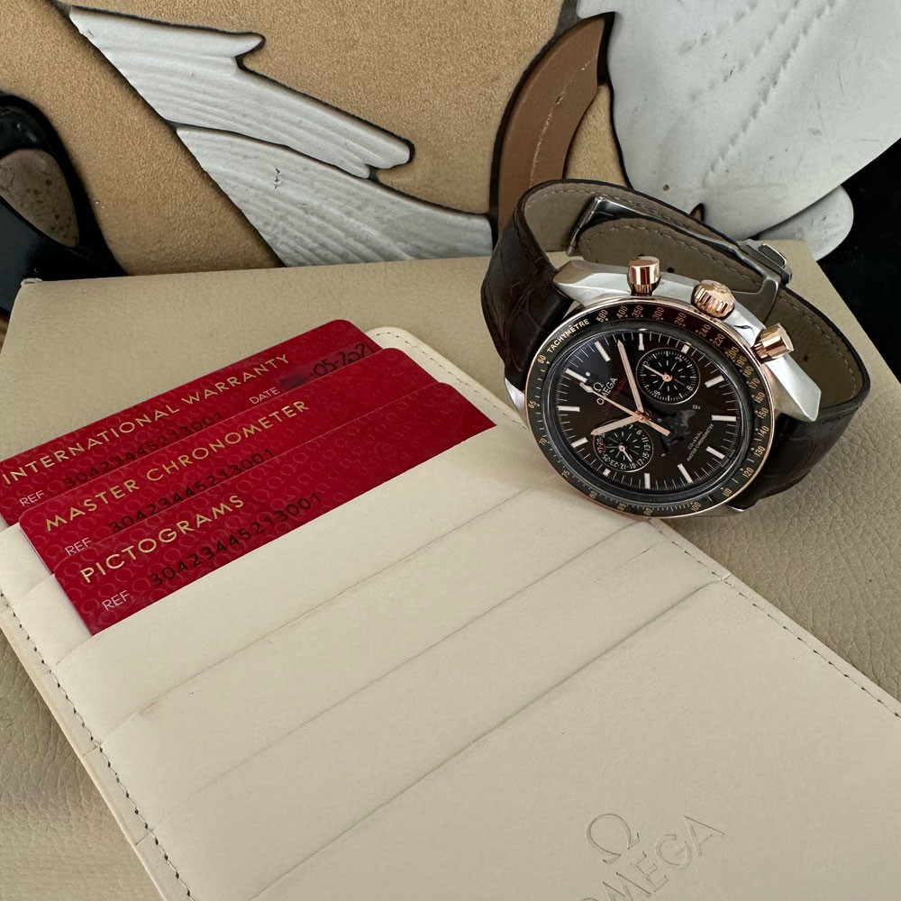 Omega Speedmaster Moonwatch Moonphase 30423445213001 1