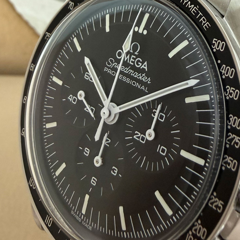 Omega Speedmaster Moonwatch Co  Axial 31030425001001 5