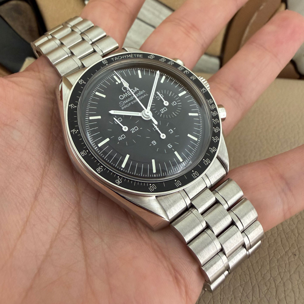 Omega Speedmaster Moonwatch Co  Axial 31030425001001 10