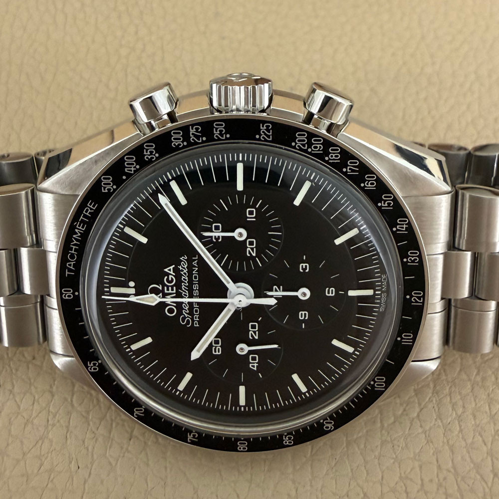 Omega Speedmaster Moonwatch Co  Axial 31030425001001 16