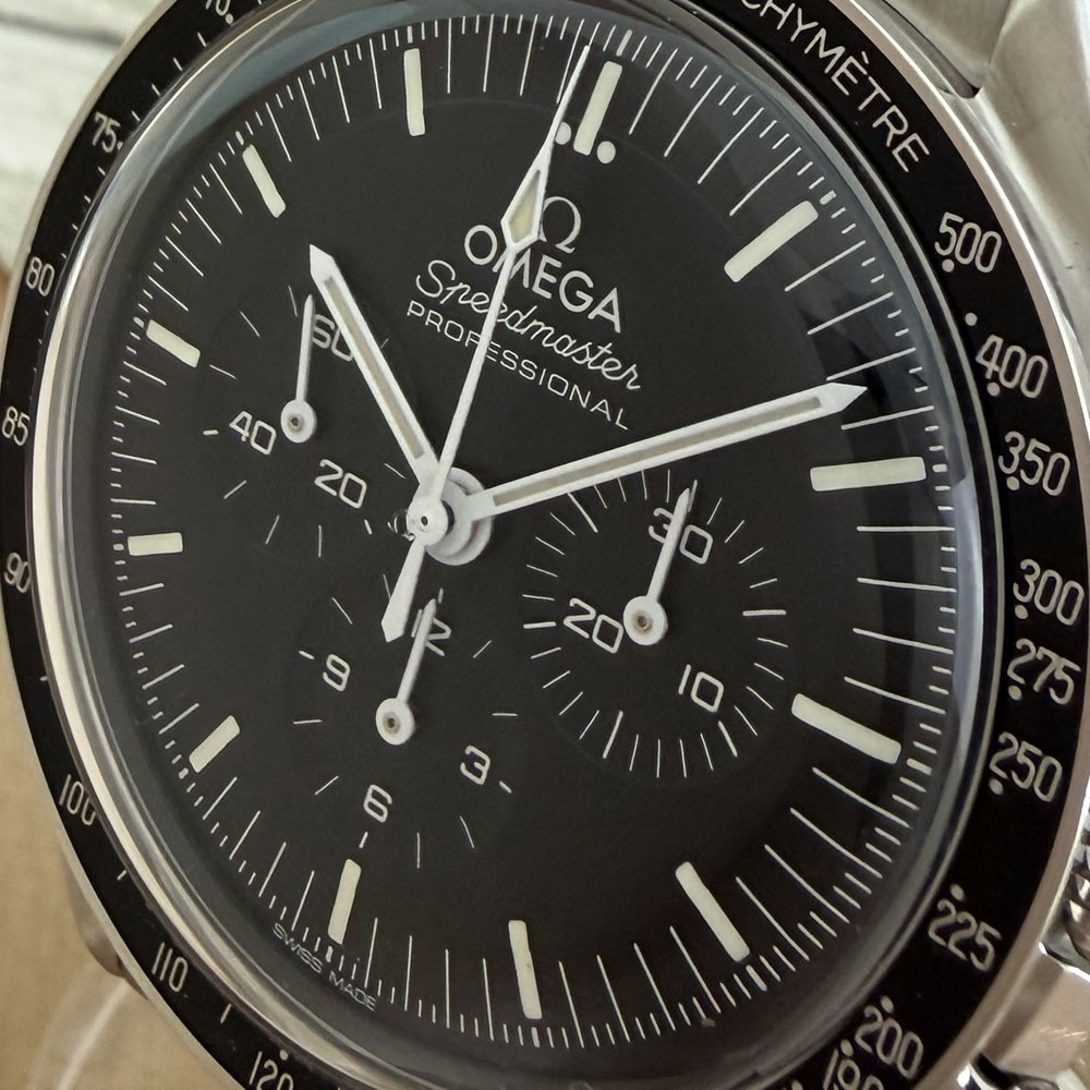 Omega Speedmaster Moonwatch Co  Axial 31030425001001 6