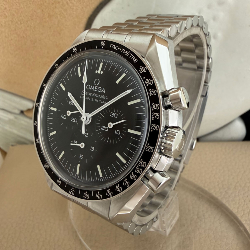 Omega Speedmaster Moonwatch Co  Axial 31030425001001 2