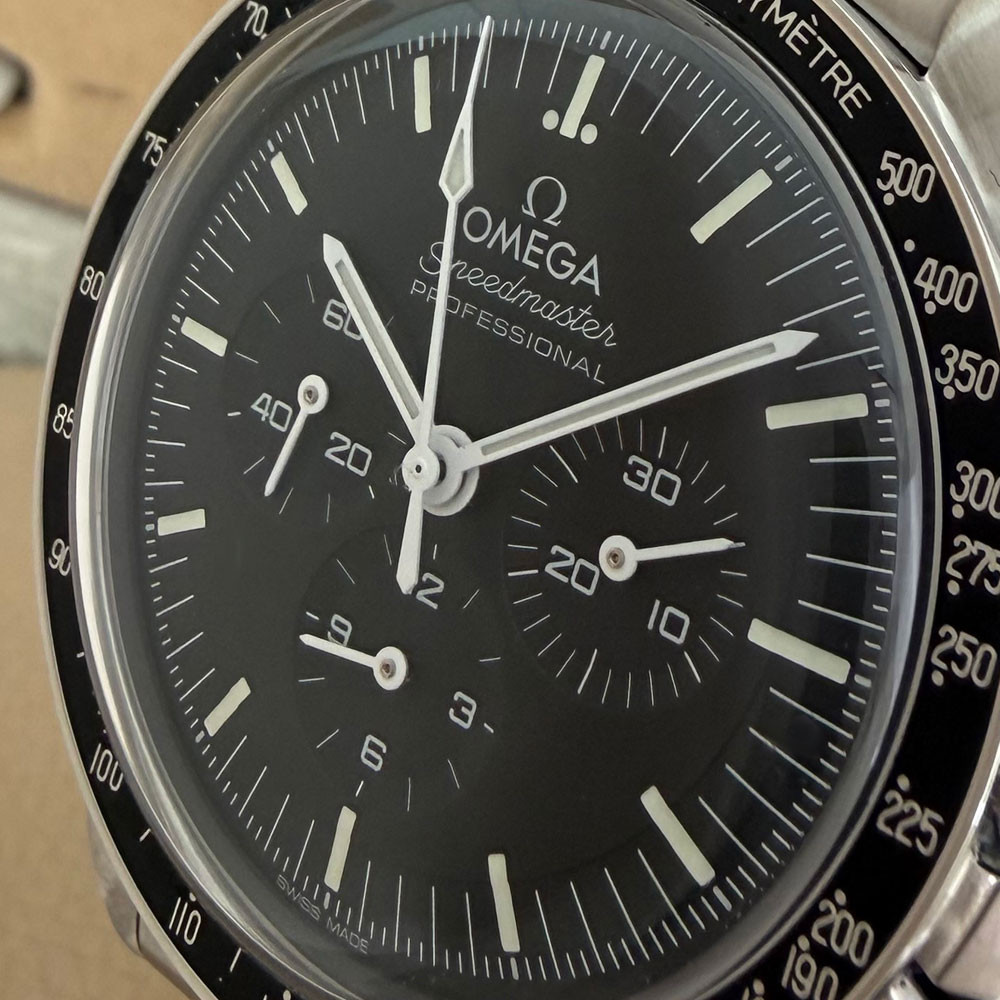 Omega Speedmaster Moonwatch Co  Axial 31030425001001 5