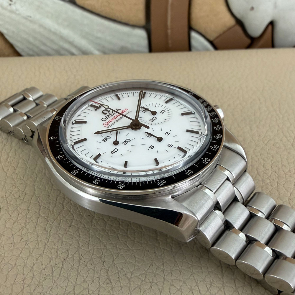 Omega Speedmaster Moonwatch Professional 31030425004001 13