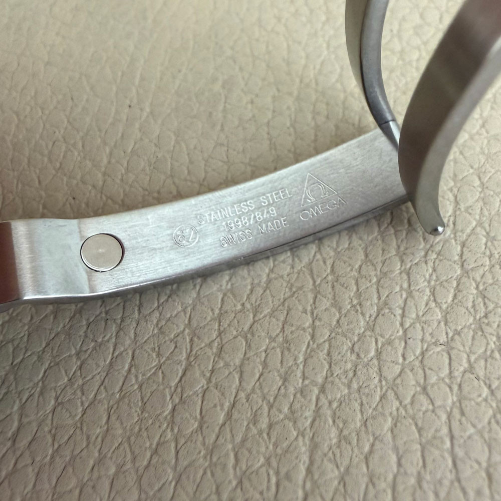 Omega Speedmaster Moonwatch Broad Arrow Moonphase 35752000 10