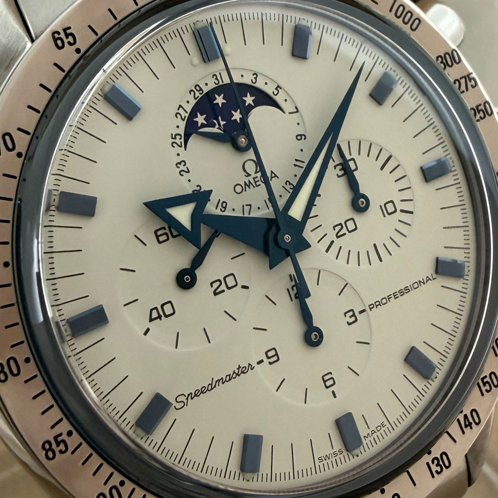 Omega Speedmaster Moonwatch Broad Arrow Moonphase 35752000 5