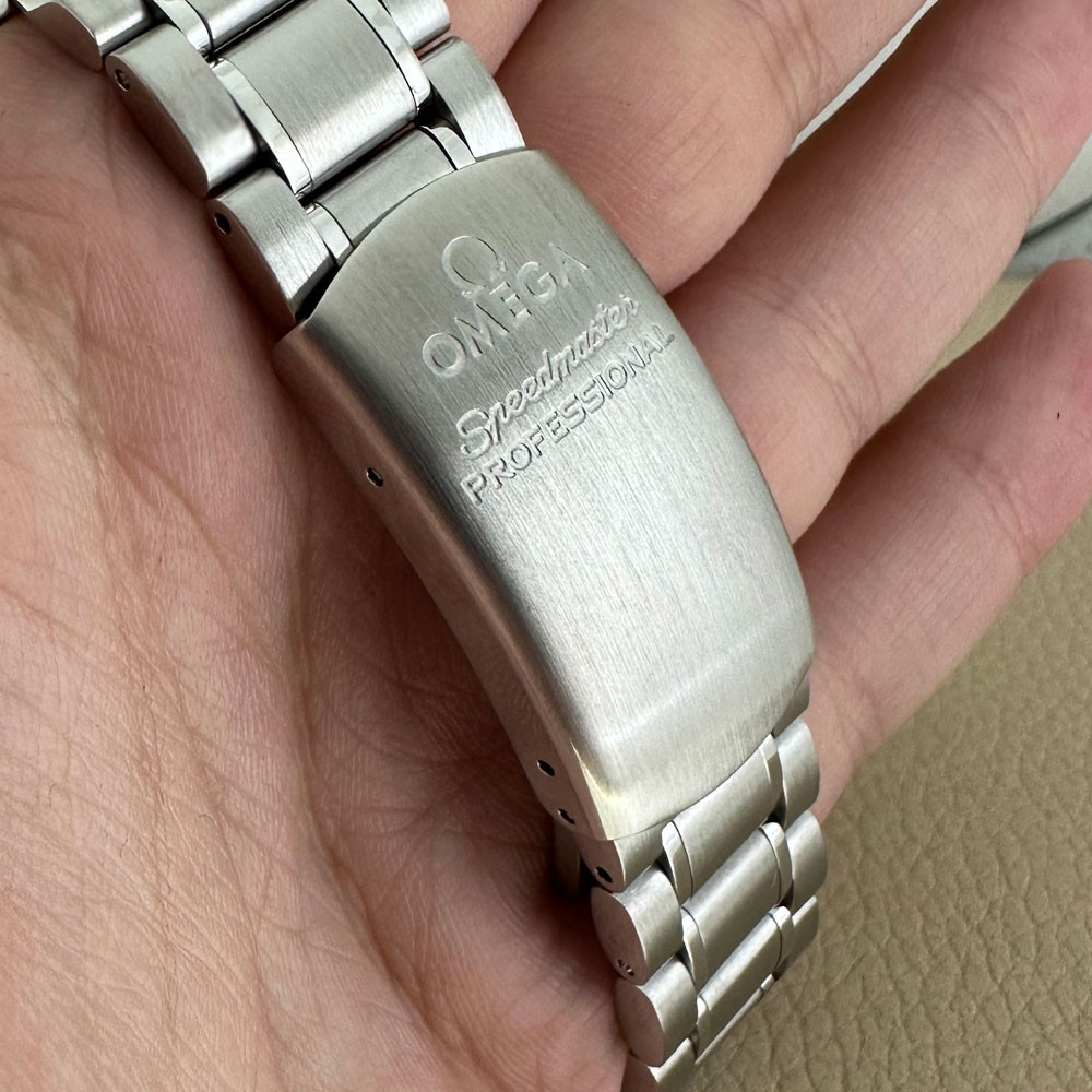 Omega Speedmaster Moonwatch Albino Limited Edition 35932000 10