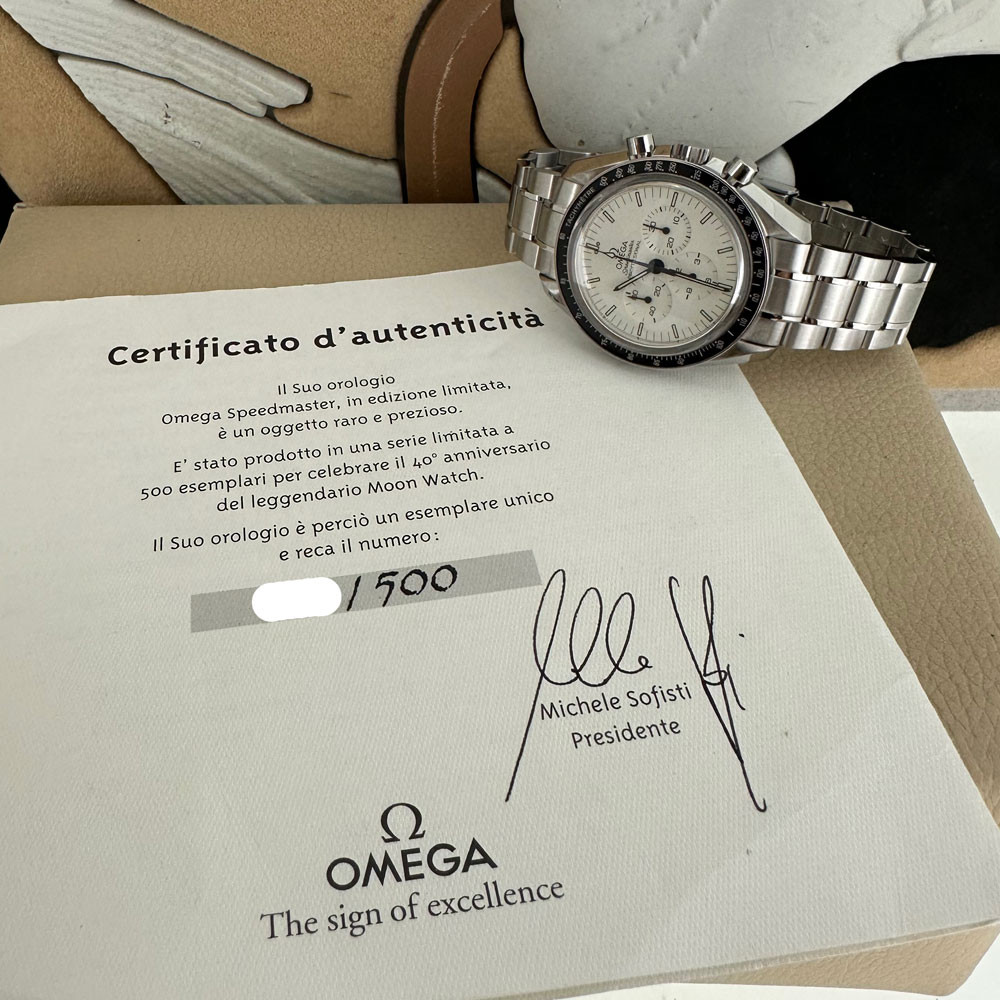 Omega Speedmaster Moonwatch Albino Limited Edition 35932000 1