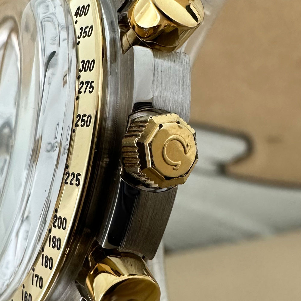 Omega Speedmaster Triple date Moon Phase 1750034 4