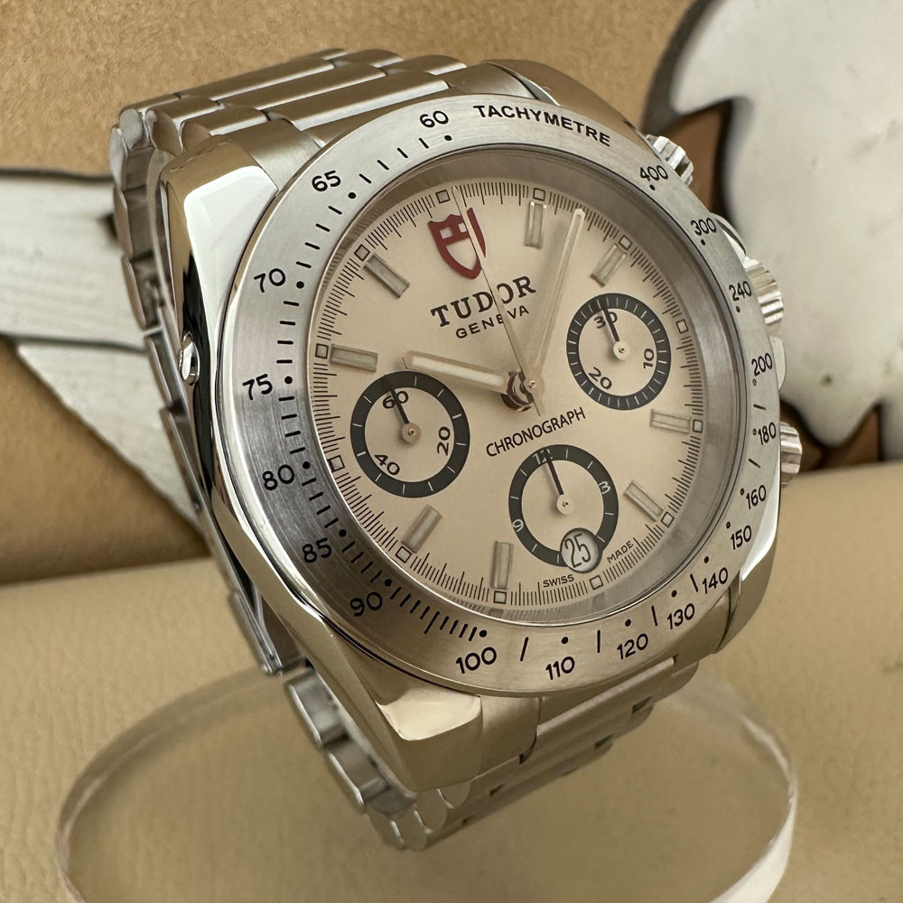 Tudor Sport Chronograph 20300 3