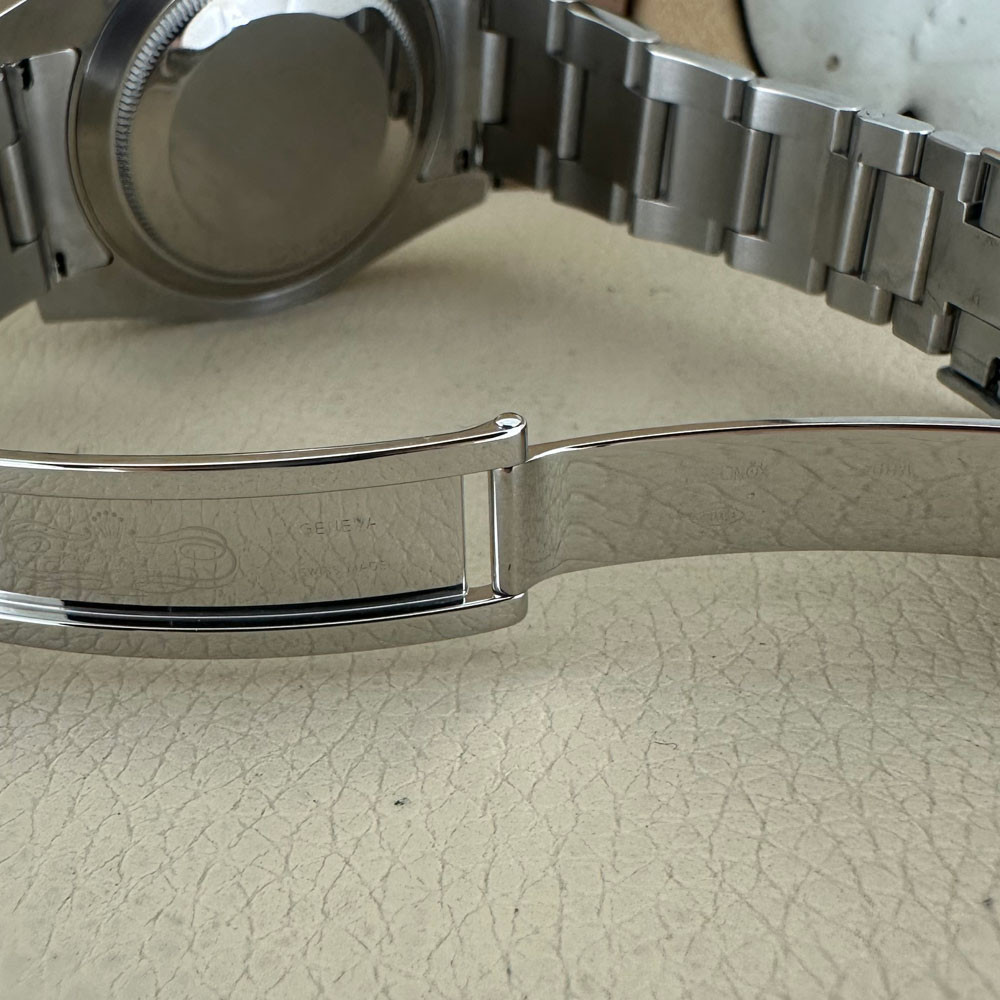 Rolex Submariner 114060 11